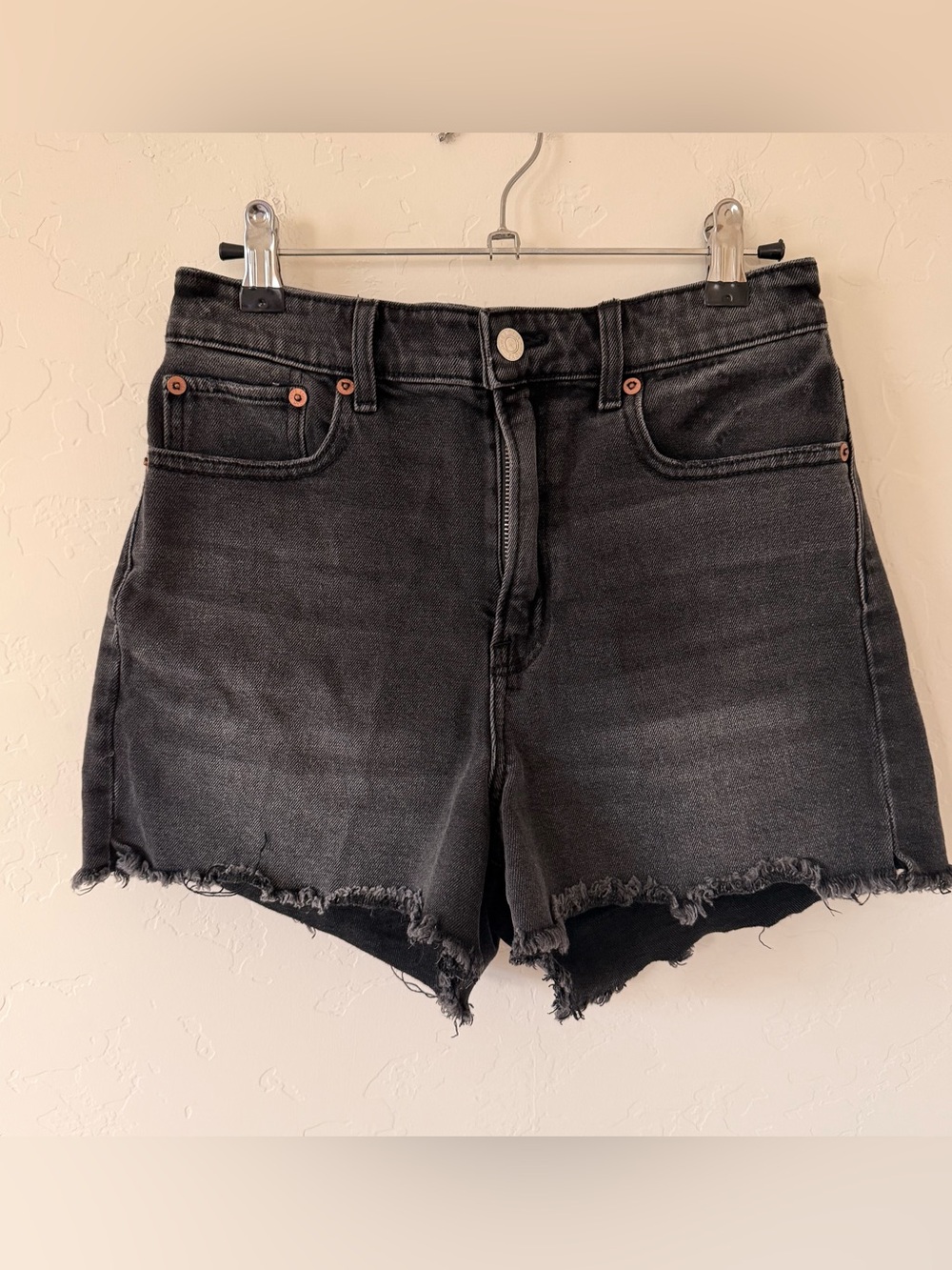 American Eagle Highest Rise 90s Boyfriend Short Size 2